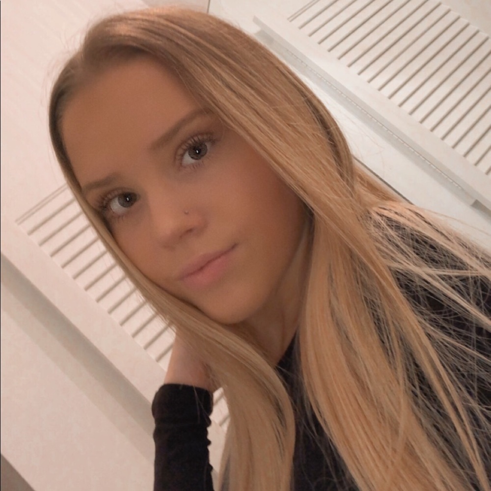 Meet your Posher, Emelyn